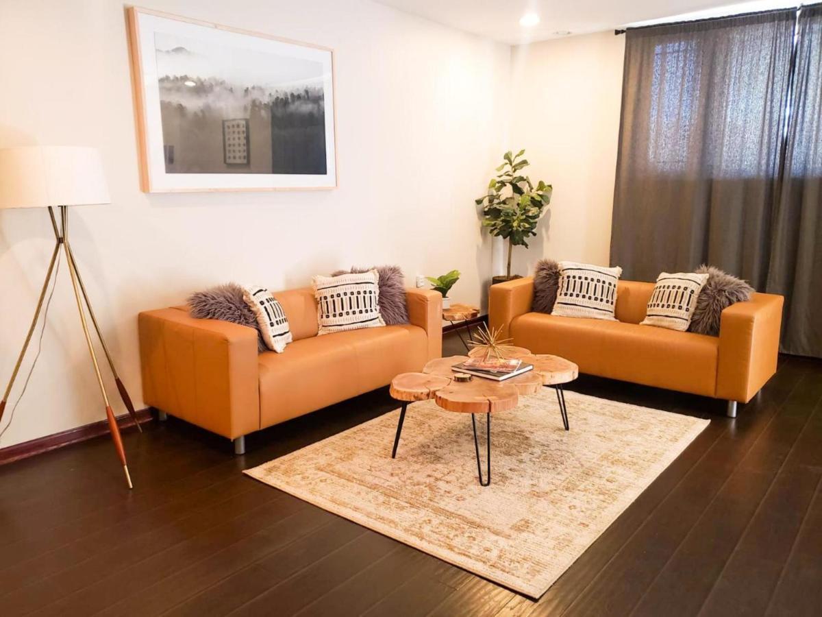 2Br Airy & Tidy Apt With Free Covered Parking - Central Modern Chicago Dış mekan fotoğraf