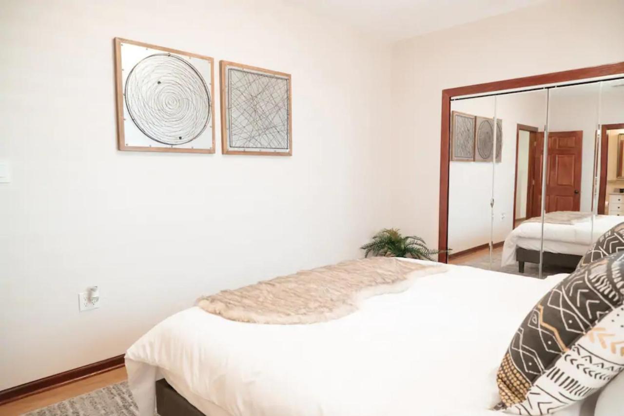 2Br Airy & Tidy Apt With Free Covered Parking - Central Modern Chicago Dış mekan fotoğraf