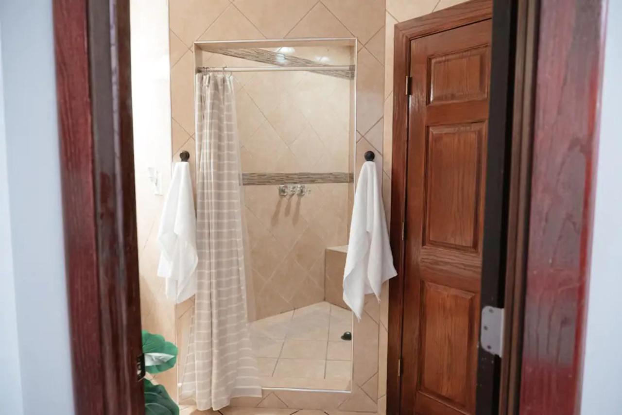 2Br Airy & Tidy Apt With Free Covered Parking - Central Modern Chicago Dış mekan fotoğraf