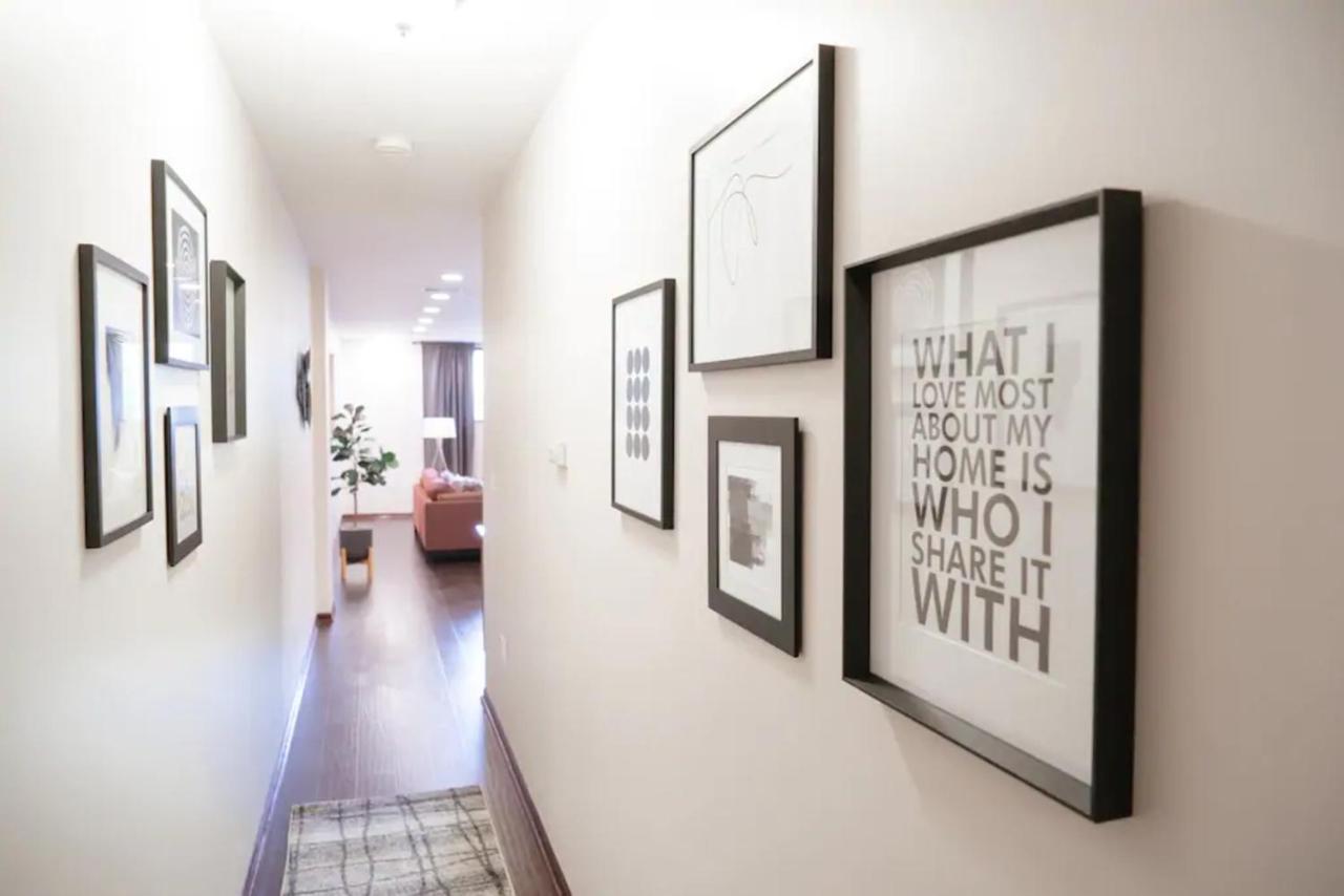 2Br Airy & Tidy Apt With Free Covered Parking - Central Modern Chicago Dış mekan fotoğraf